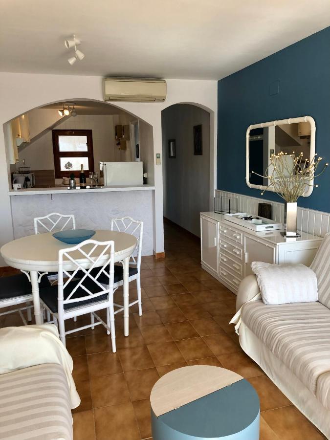 Apt Port Rhodes C, 2 Chbres, 2 Terrasses, Vue Sur Canal Principal De La Marina Et Sur Les Pyrenees Apartment Empuriabrava Exterior photo